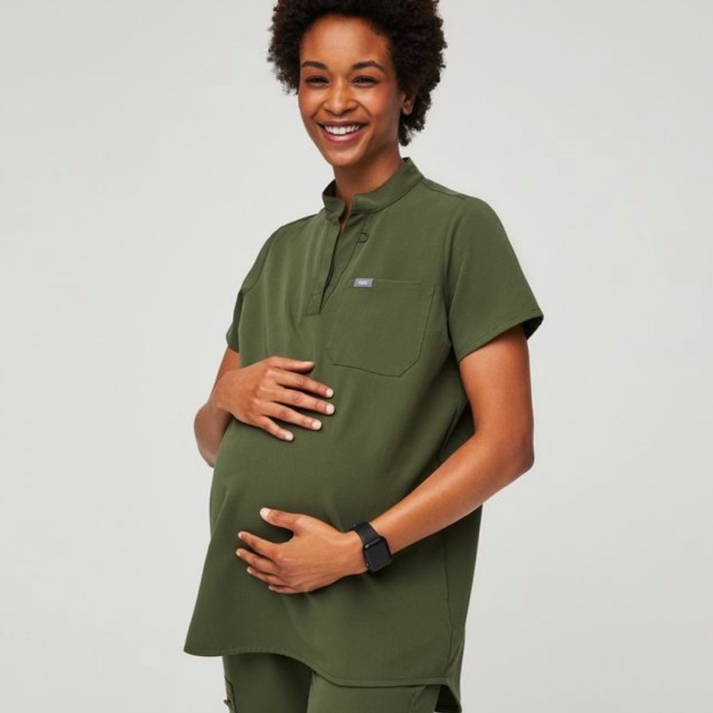 Figs maternity Kitale top